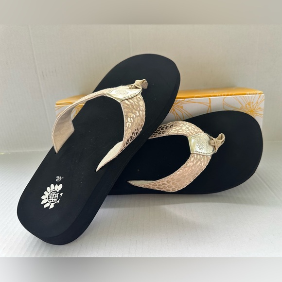 Yellow Box Black and Gold Sandals - Picture 1 of 13
